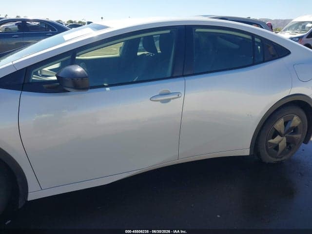 2026 TOYOTA PRIUS PLUG-IN HYBRID SE 14