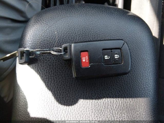 2018 TOYOTA RAV4 XLE 11