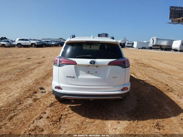 2018 TOYOTA RAV4 XLE 16