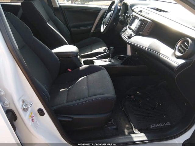 2018 TOYOTA RAV4 XLE 5