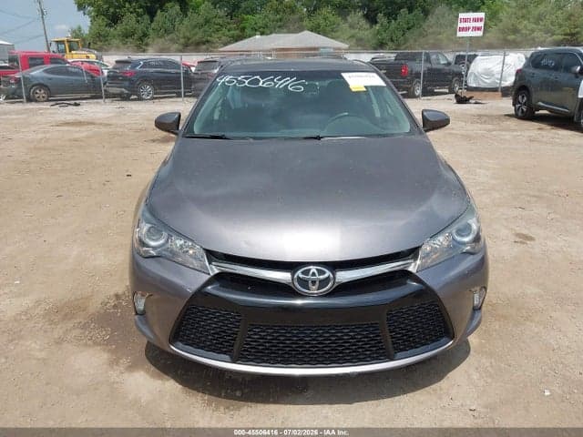2017 TOYOTA CAMRY SE 12