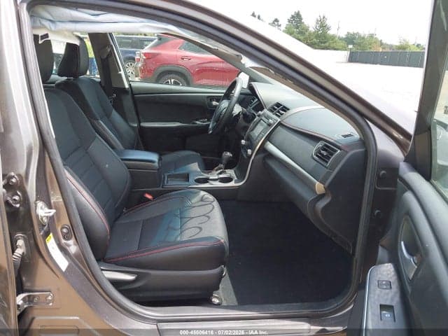 2017 TOYOTA CAMRY SE 5