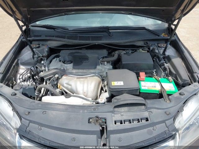 2017 TOYOTA CAMRY SE 10