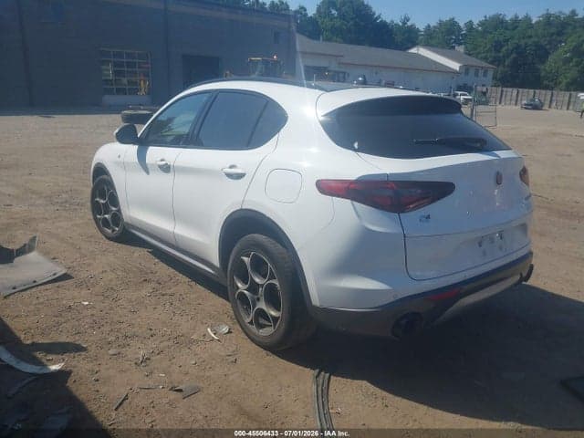 2022 ALFA ROMEO STELVIO TI AWD 3