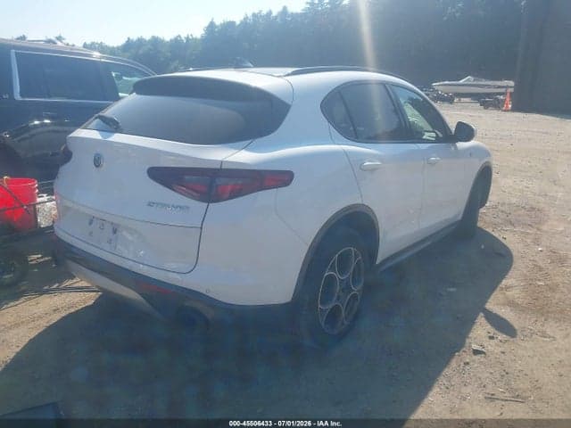 2022 ALFA ROMEO STELVIO TI AWD 4