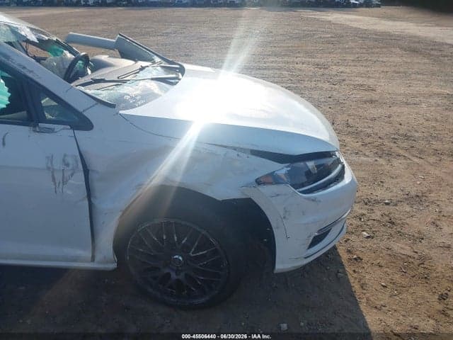 2018 VOLKSWAGEN GOLF TSI S/TSI SE 6