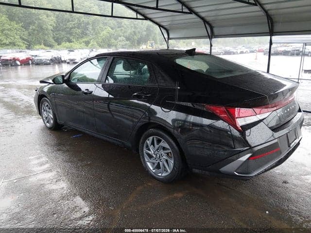 2024 HYUNDAI ELANTRA SEL 3
