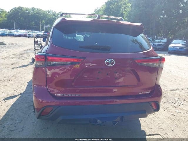 2022 TOYOTA HIGHLANDER XLE 16
