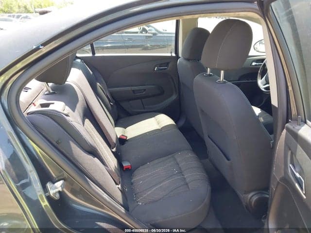 2017 CHEVROLET SONIC LT AUTO 8