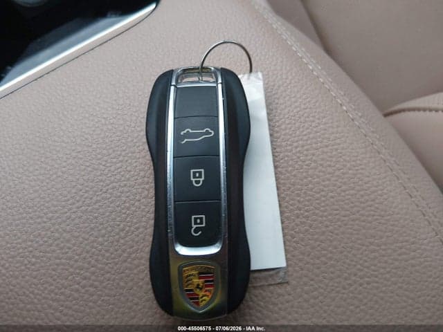2020 PORSCHE CAYENNE 11