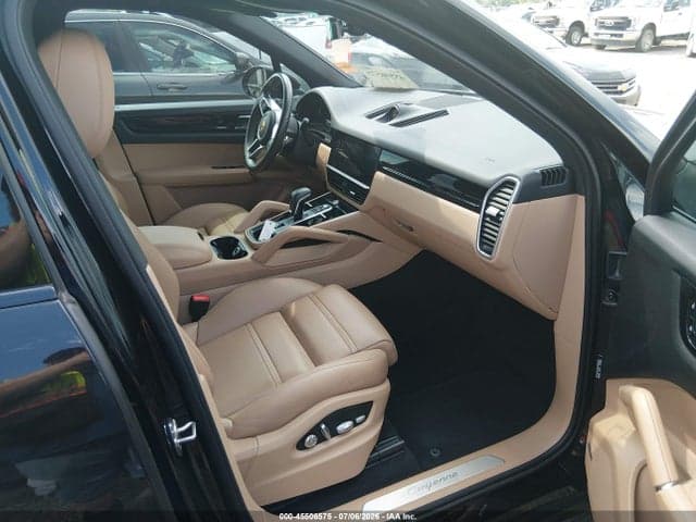 2020 PORSCHE CAYENNE 5