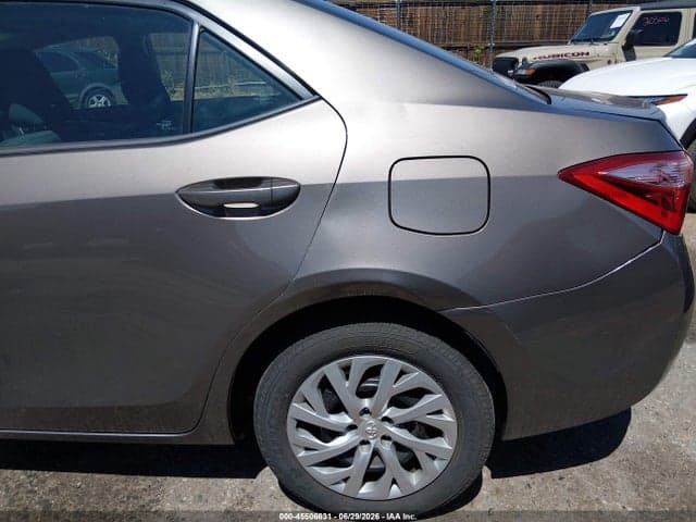 2019 TOYOTA COROLLA LE 6