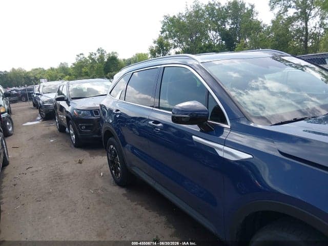 2025 KIA SORENTO S 13