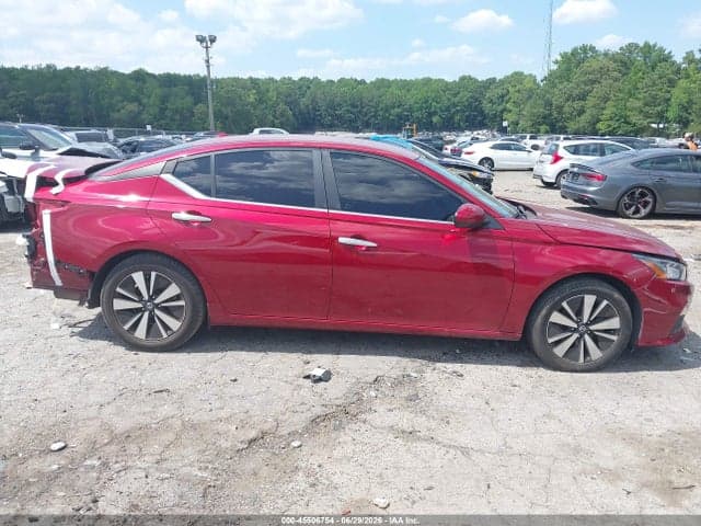 2022 NISSAN ALTIMA SV FWD 14
