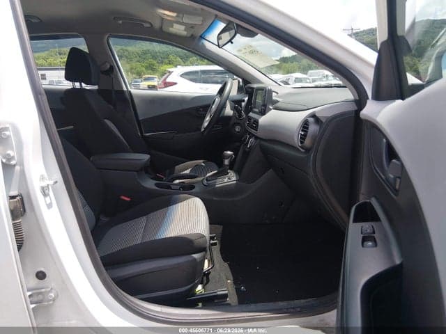 2021 HYUNDAI KONA SE 5