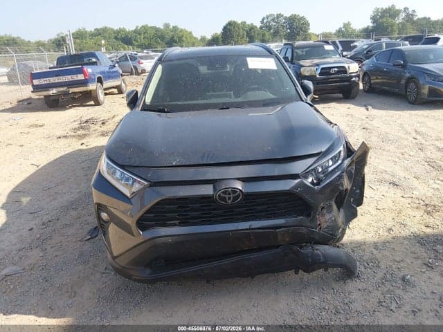 2019 TOYOTA RAV4 XLE 12
