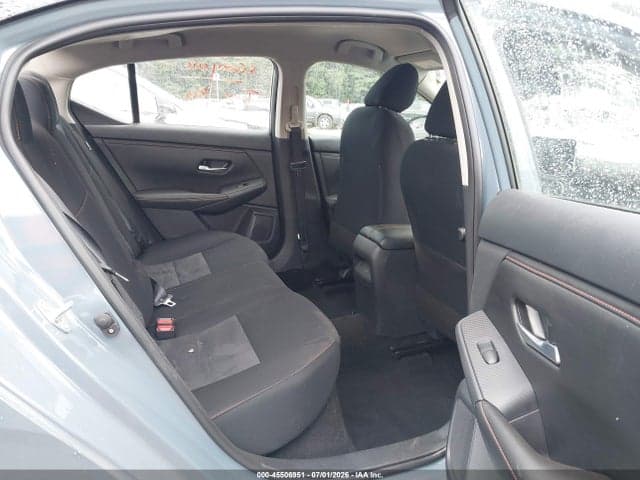 2025 NISSAN SENTRA SR 8