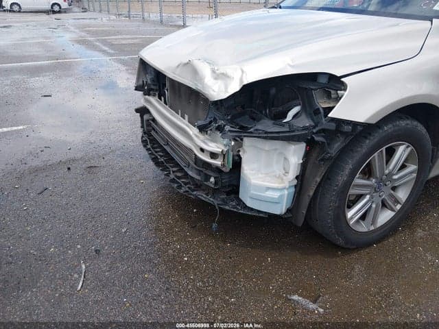 2017 VOLVO XC60 T5 INSCRIPTION 6