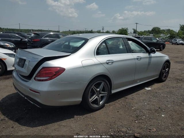 2019 MERCEDES-BENZ E 300 4MATIC 4