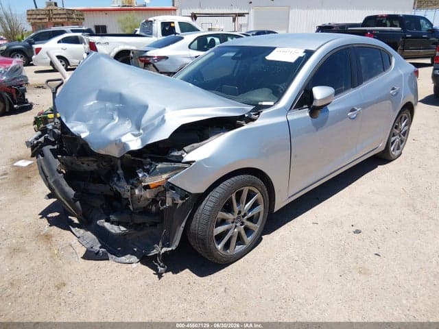 2018 MAZDA MAZDA3 TOURING 2