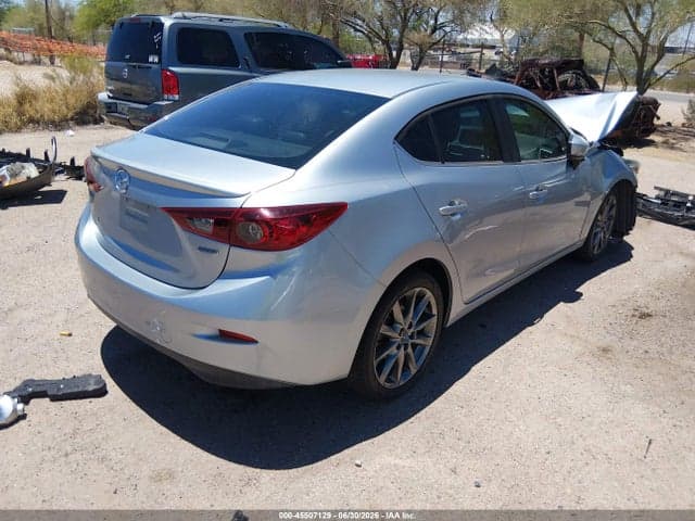 2018 MAZDA MAZDA3 TOURING 4