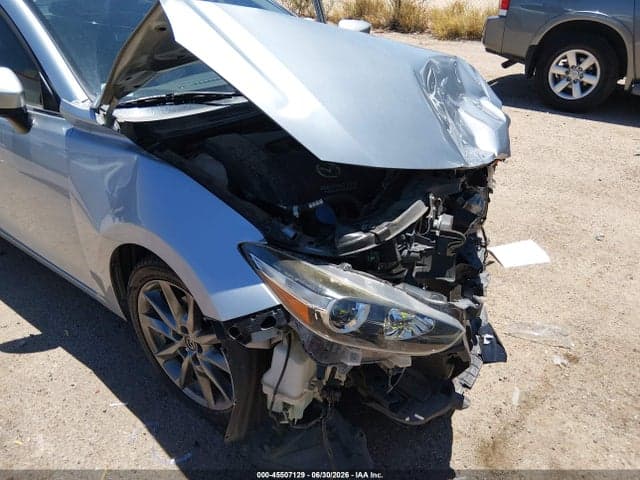 2018 MAZDA MAZDA3 TOURING 6