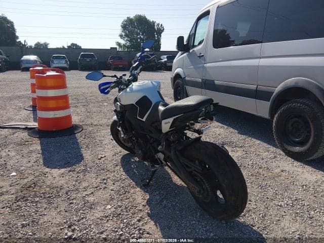 2017 YAMAHA FZ09 3