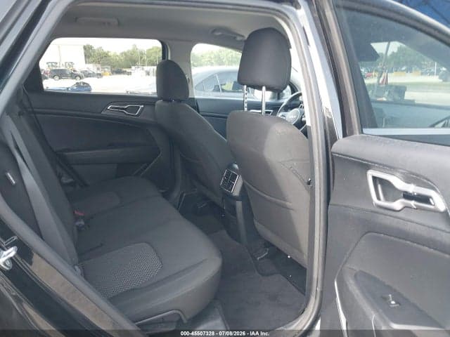 2024 KIA SPORTAGE LX 8
