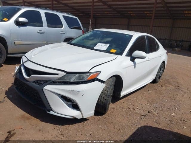 2020 TOYOTA CAMRY SE 2