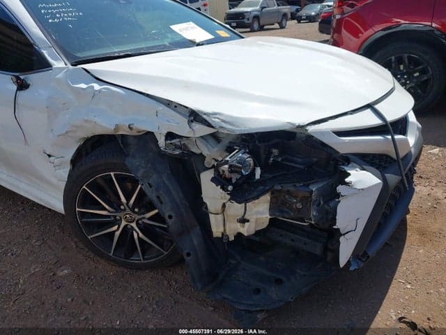 2020 TOYOTA CAMRY SE 6