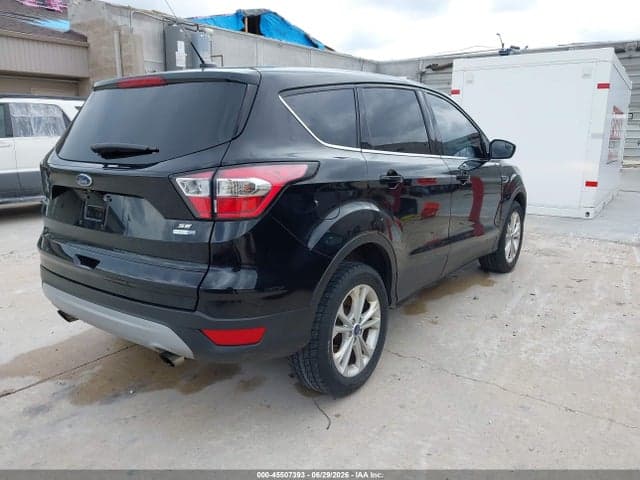 2017 FORD ESCAPE SE 4