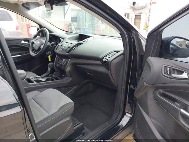 2017 FORD ESCAPE SE 5