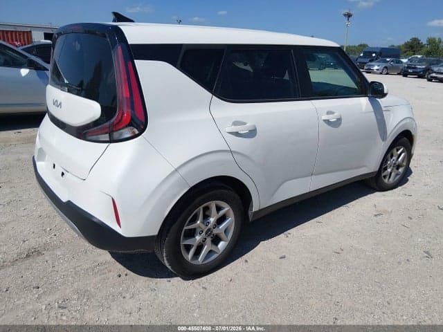 2023 KIA SOUL LX 4