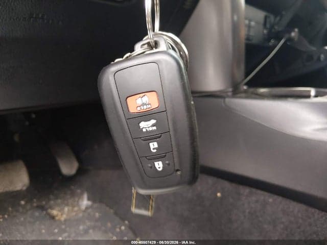 2017 TOYOTA RAV4 SE 11