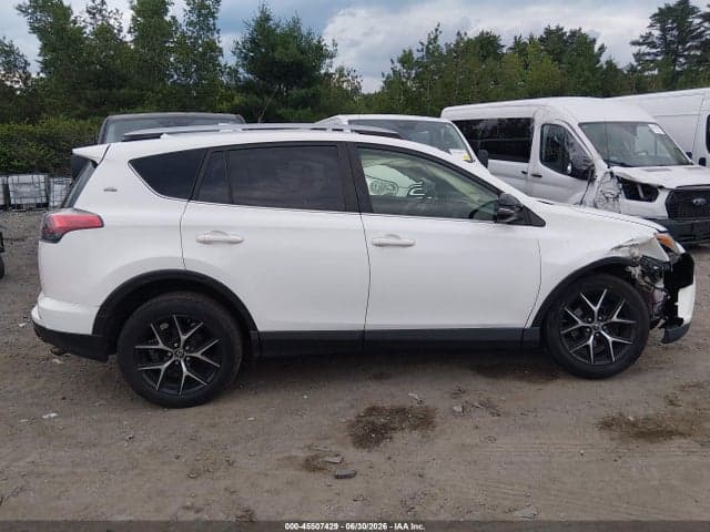 2017 TOYOTA RAV4 SE 14