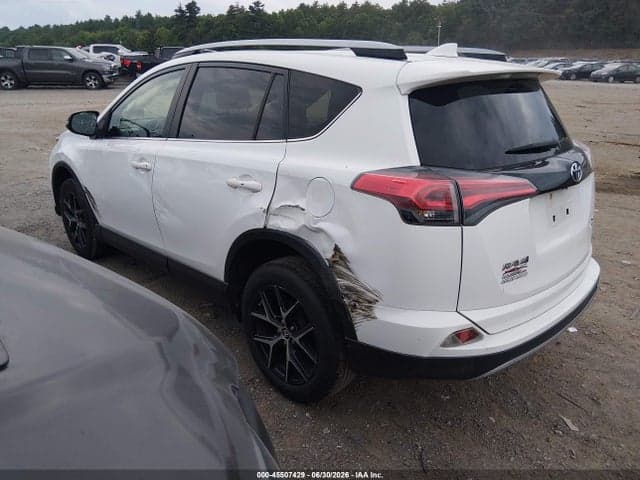 2017 TOYOTA RAV4 SE 3