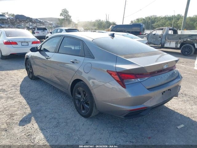 2021 HYUNDAI ELANTRA SEL 3