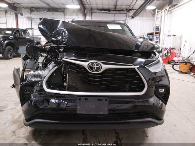 2022 TOYOTA HIGHLANDER XLE 12