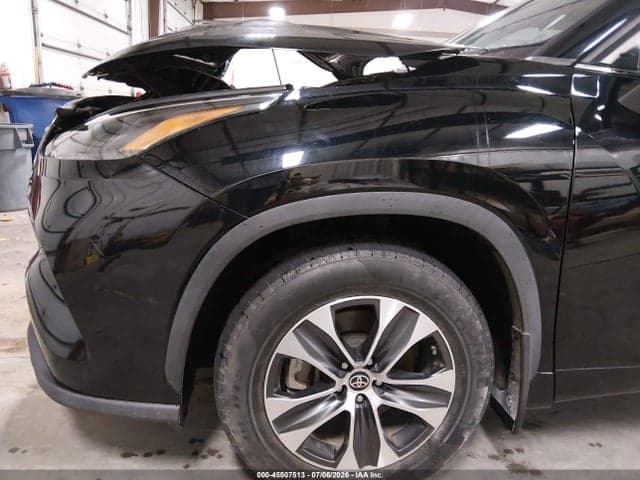 2022 TOYOTA HIGHLANDER XLE 20