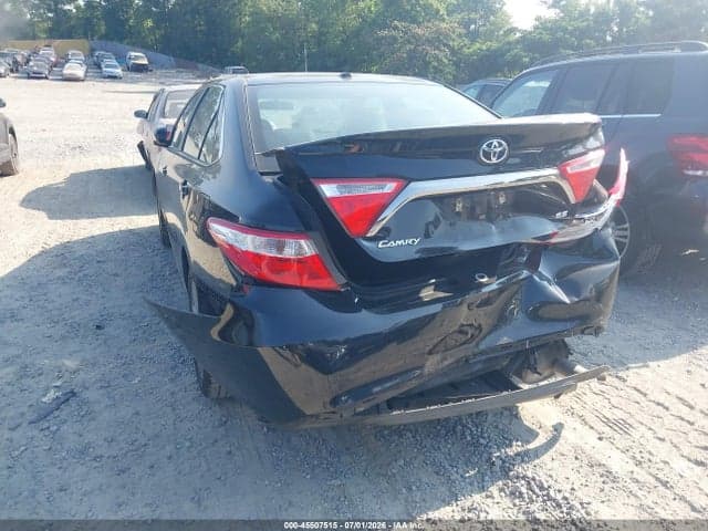 2017 TOYOTA CAMRY SE 3