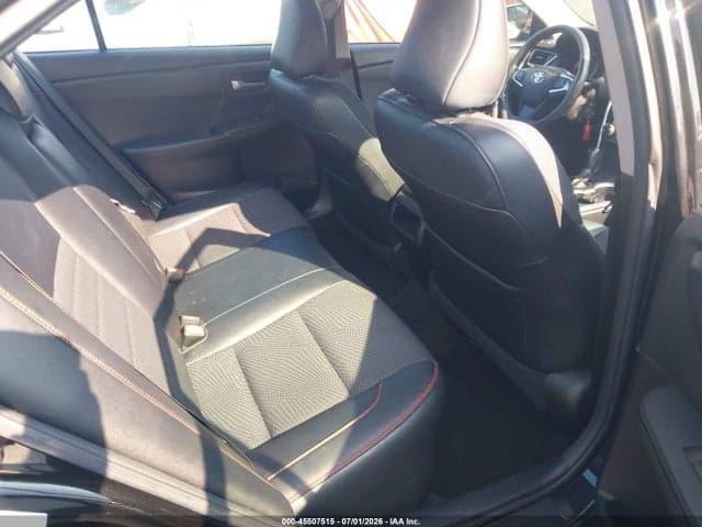 2017 TOYOTA CAMRY SE 8