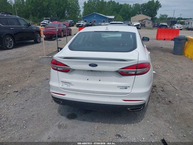 2019 FORD FUSION TITANIUM 17