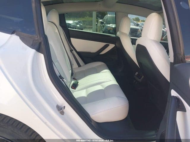 2018 TESLA MODEL 3 LONG RANGE/PERFORMANCE 8
