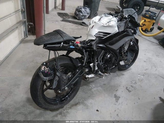 2026 KAWASAKI EX650 P 4