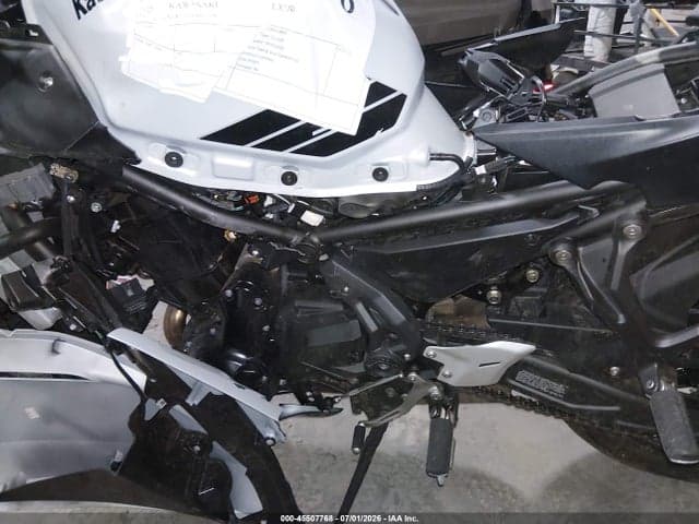 2026 KAWASAKI EX650 P 9