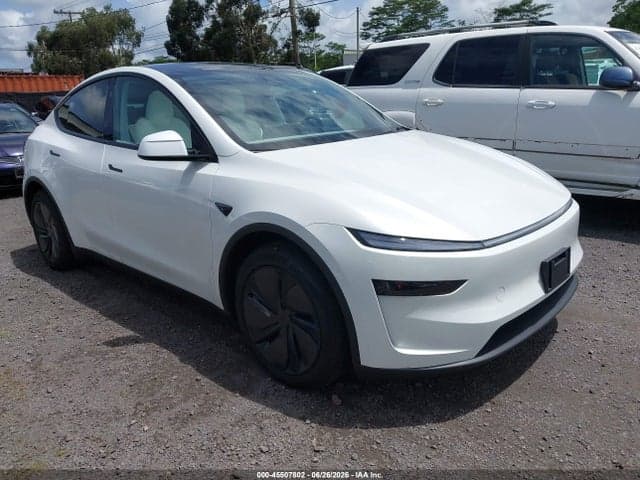 2026 TESLA MODEL Y 1