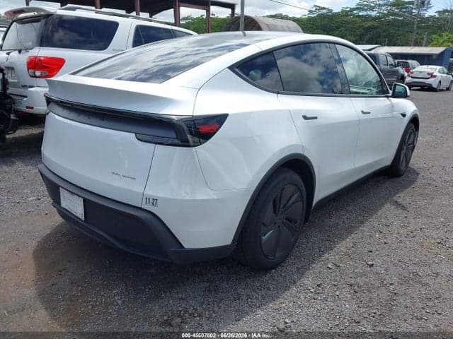 2026 TESLA MODEL Y 4
