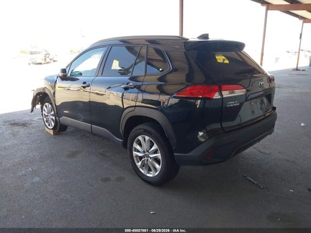 2024 TOYOTA COROLLA CROSS LE 3