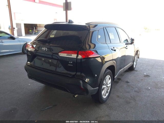 2024 TOYOTA COROLLA CROSS LE 4