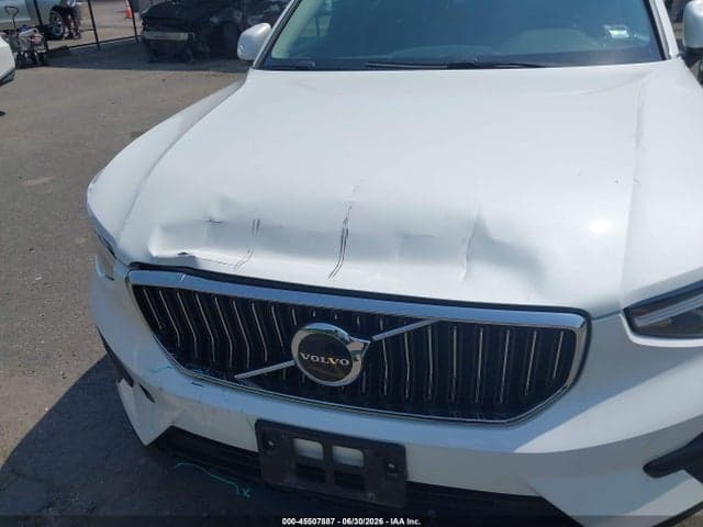 2025 VOLVO XC40 B5 CORE BRIGHT THEME 6